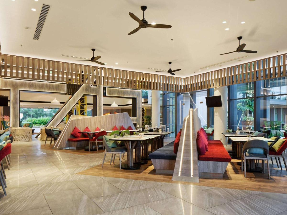 Hotel Ibis Styles Batam Nagoya Exterior foto
