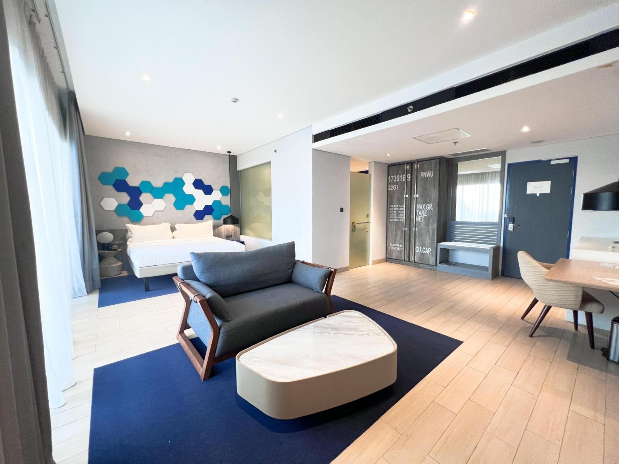Hotel Ibis Styles Batam Nagoya Exterior foto